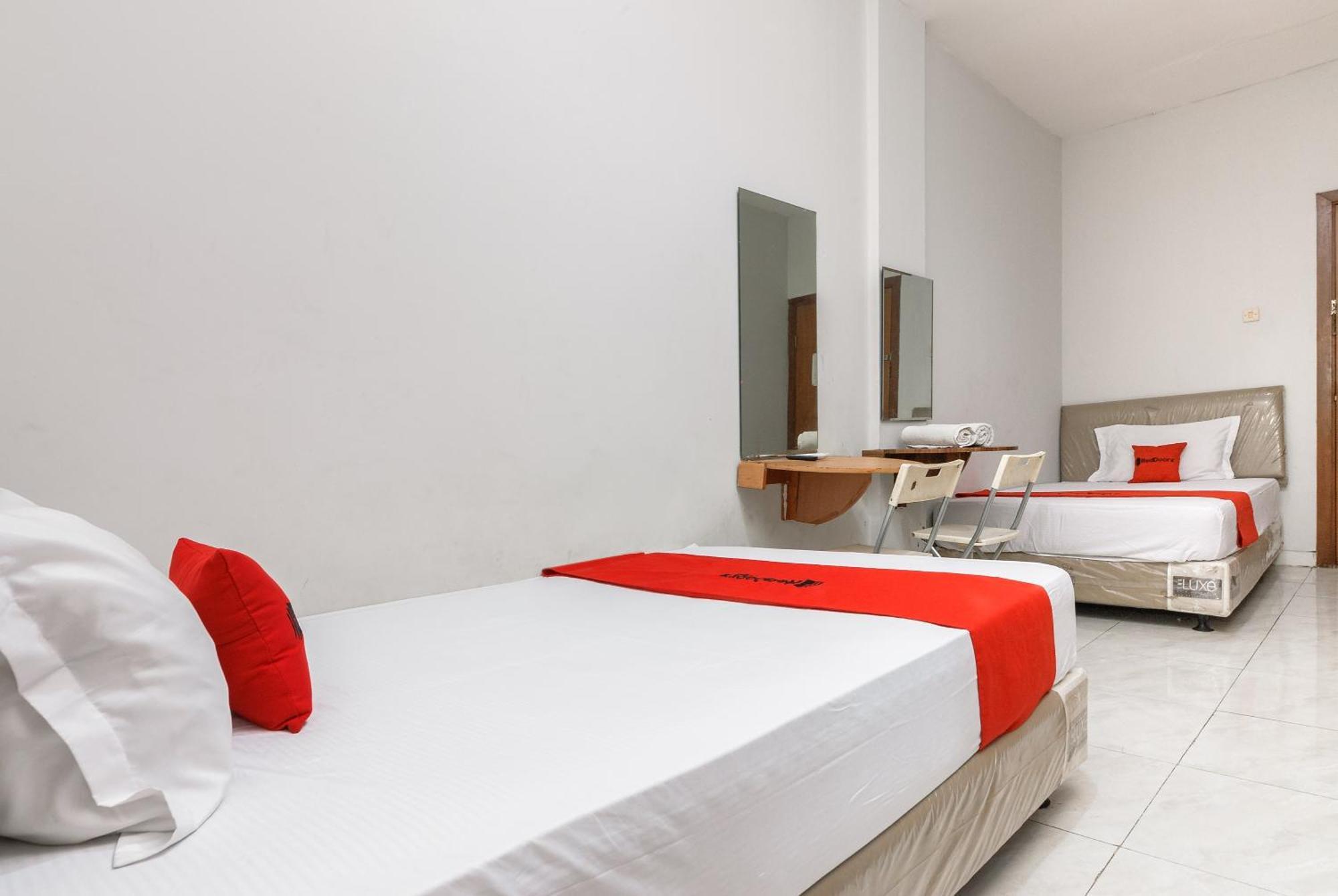 Reddoorz Near Mandaya Royal Hospital Puri Ξενοδοχείο Τάνγκερανγκ Εξωτερικό φωτογραφία