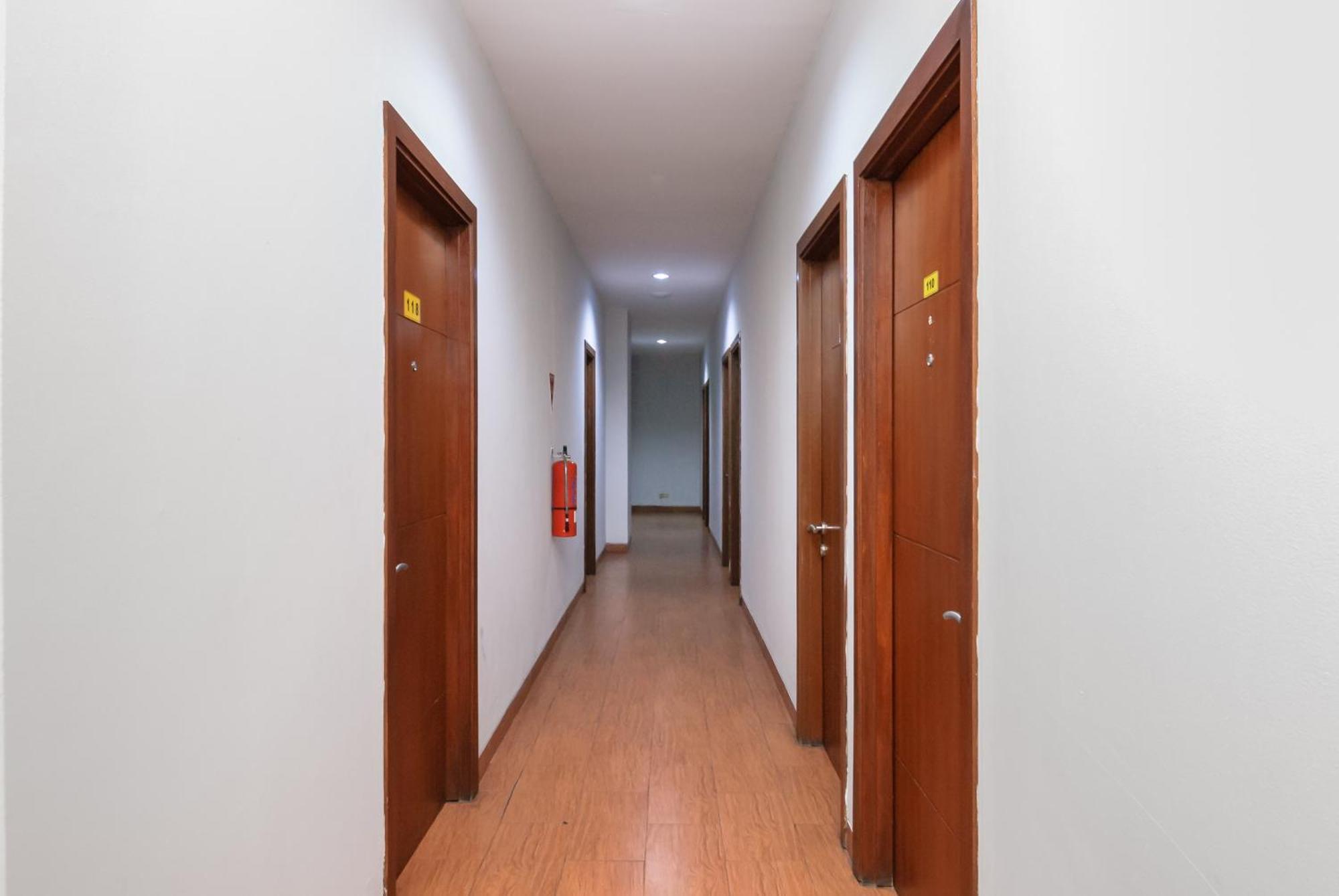 Reddoorz Near Mandaya Royal Hospital Puri Ξενοδοχείο Τάνγκερανγκ Εξωτερικό φωτογραφία