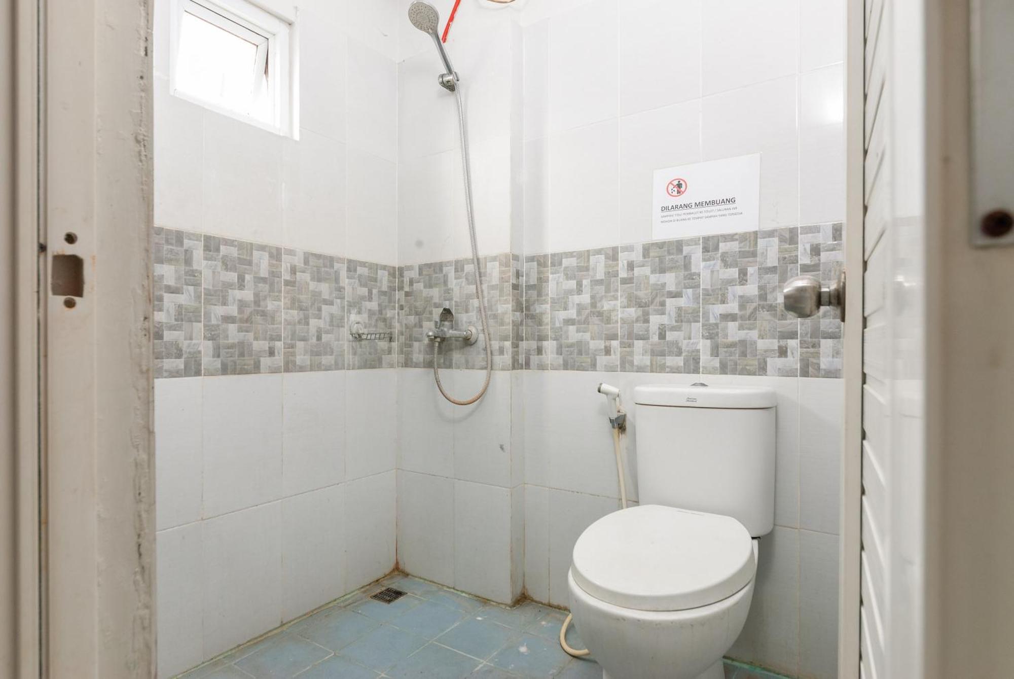 Reddoorz Near Mandaya Royal Hospital Puri Ξενοδοχείο Τάνγκερανγκ Εξωτερικό φωτογραφία